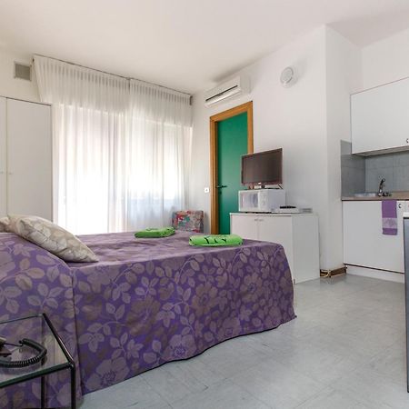 Aparthotel Carinzia Lignano Sabbiadoro Eksteriør bilde