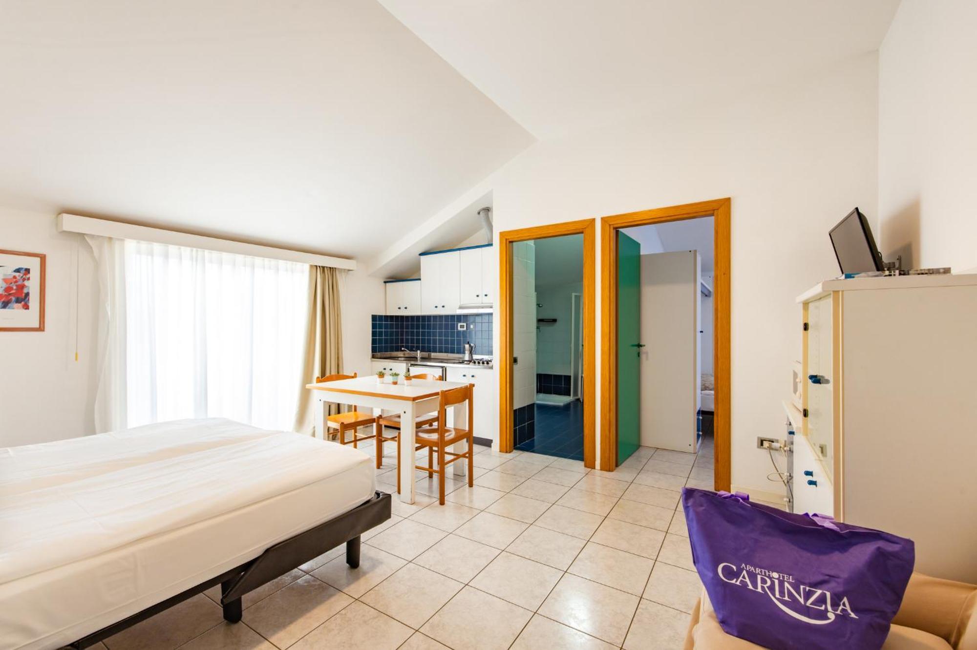 Aparthotel Carinzia Lignano Sabbiadoro Eksteriør bilde