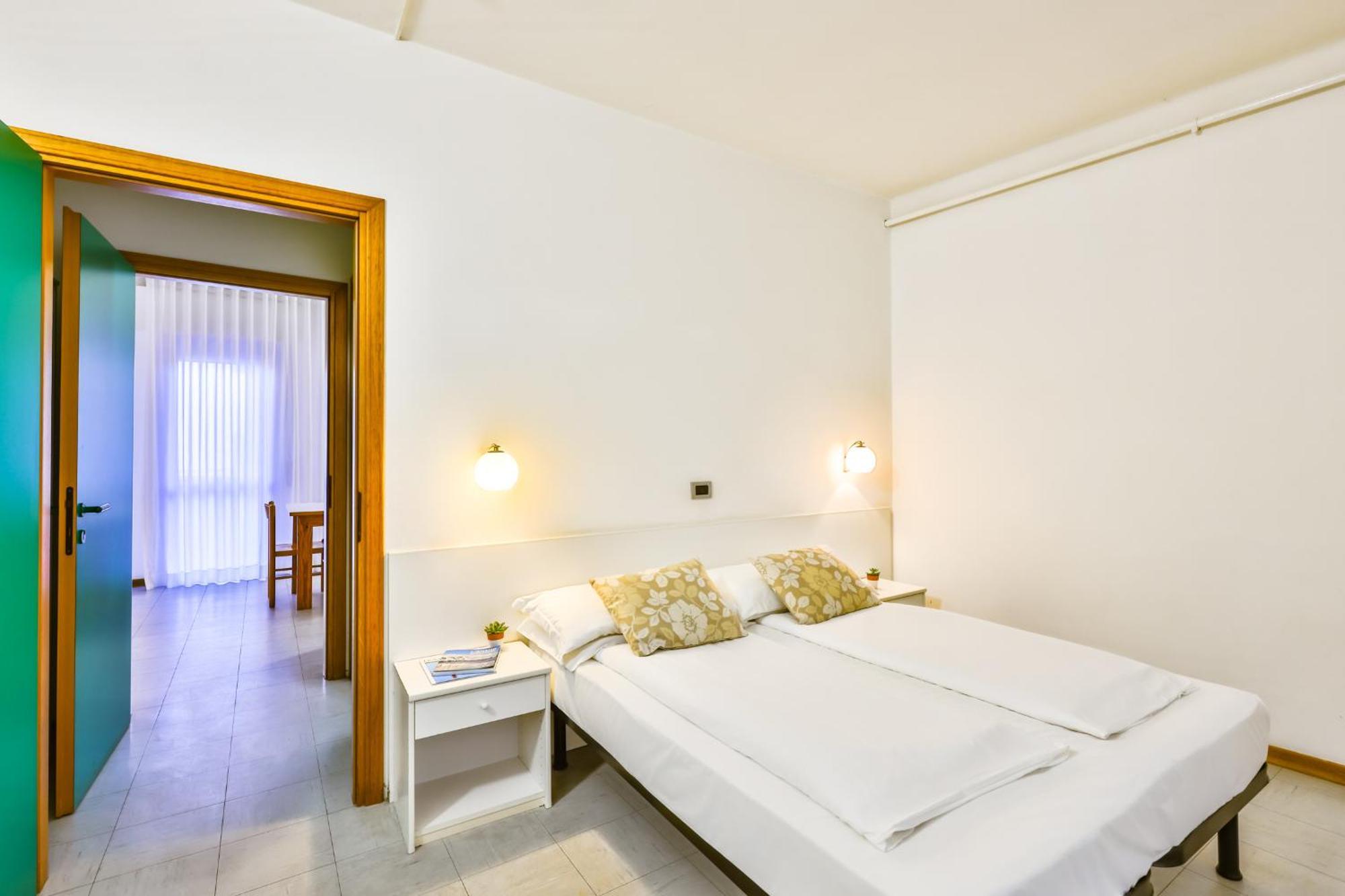 Aparthotel Carinzia Lignano Sabbiadoro Eksteriør bilde