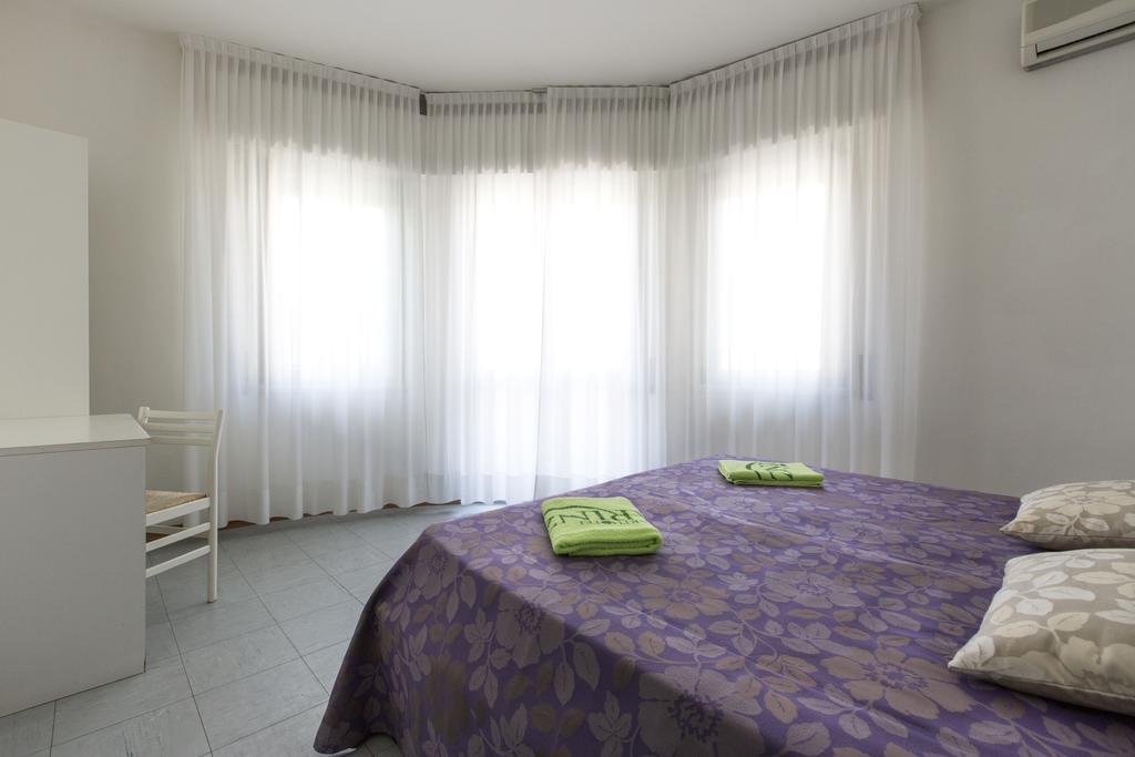 Aparthotel Carinzia Lignano Sabbiadoro Eksteriør bilde